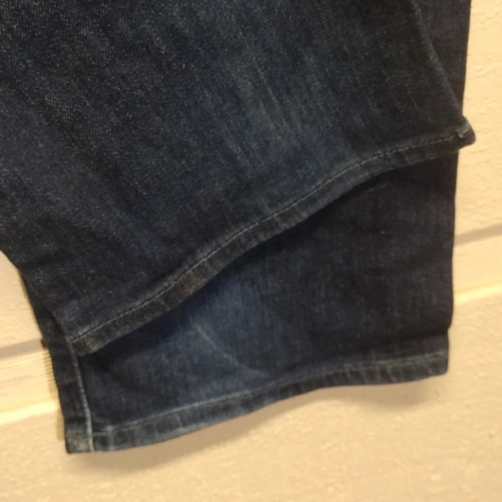 31/32.5 inseam 7FAM Carsen Jeans